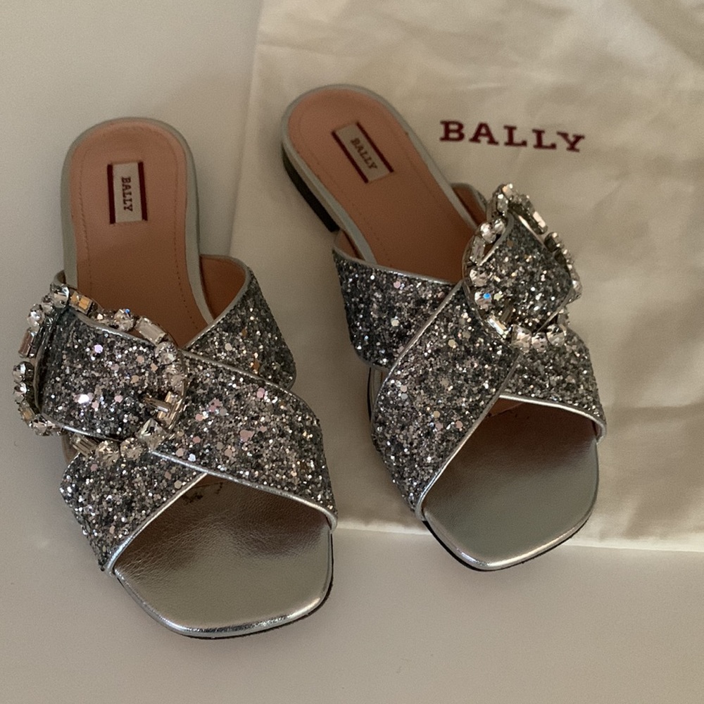 Bally Silver Glitter Sandals STUNNING w Crystal Buckles Size 35.5 EUC